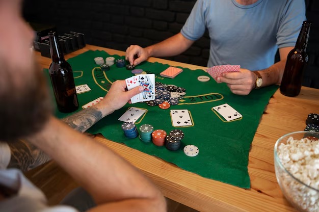 lomboktoto slot platform interface showing slot games and live-dealer tables